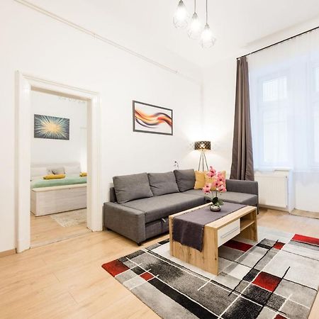 Izabella Apartment Budapest Exterior photo