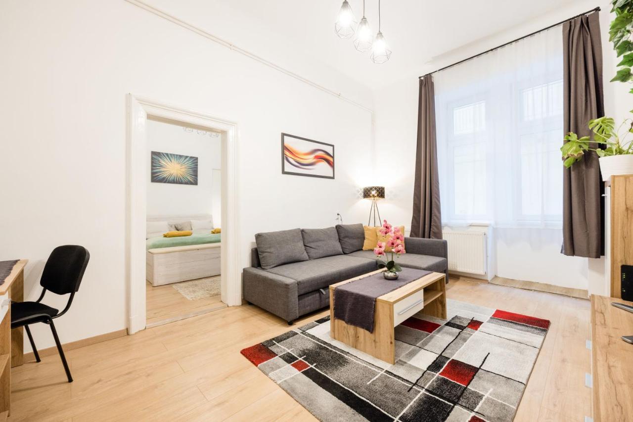 Izabella Apartment Budapest Exterior photo