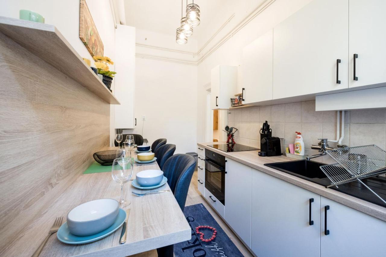 Izabella Apartment Budapest Exterior photo