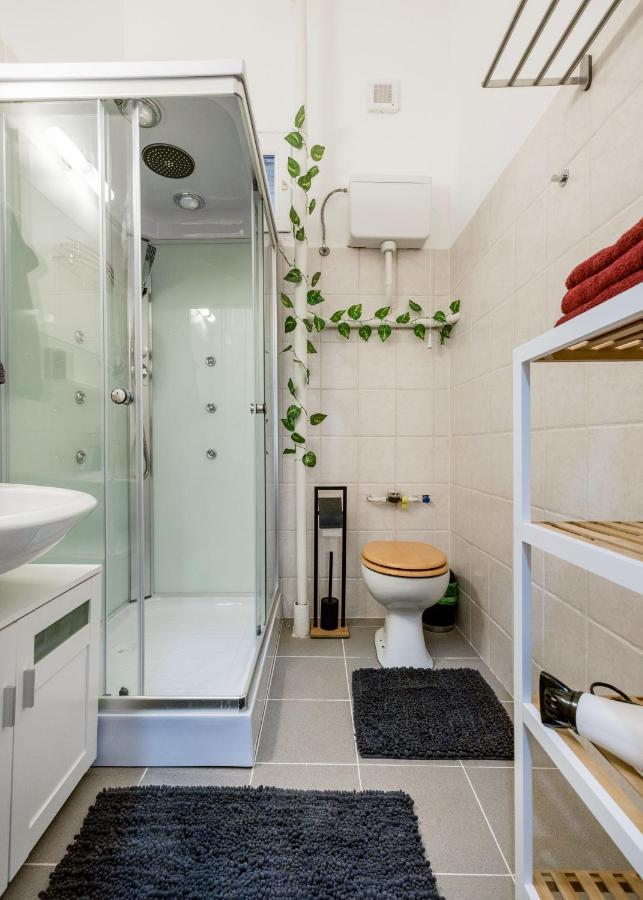 Izabella Apartment Budapest Exterior photo